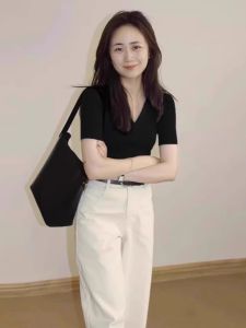 HUOLISI | Slim Fit Short Sleeve V-Neck Knit Polo Shirt for Women