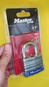 Master Laminated Padlock No. 5D Maximum Resistance to cutting sawing picking prying hammering alloy