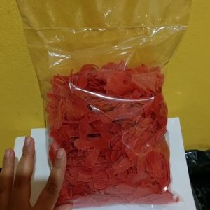 500 GRAM KERUPUK BENTUK IKAN WARNA MERAH / KERUPUK MENTAH / RAABIHAH KERUPUK GROSIR