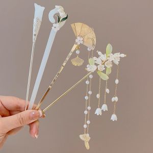 Light Luxury Flower Hairpin For Women Chinese Style Floral Butterfly Tassel Hair Stick Elegant Metal Jewelry Hairpin Hair Clips