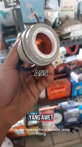 A55 FITTING LAMPU E27 WD PJU FITING JALAN PLAFON GANTUNG ANTI AIR PARALEL ORI 100% BAHAN KERAMIK TAHAN PANAS LUAR RUANGAN Outdoor Indoor RUMAH TAHAN PANAS AC DC LISTRIK WATT W Spesifikasi Produk: * Type : Fitting Outdoor E27 * Warna : Silver Abu-abu. * B