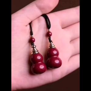 朱砂空心瓶项链男女吊坠葫芦钥匙扣护身符闺蜜手机坠生日礼物饰品Cinnabar hollow bottle necklace male and female pendant gourd keychain amulet girlfriend mobile phone pendant birthday gift jewelry