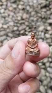 รูปหล่อกริ่งพระมงคลวัฒนคุณ วัดถ้ำไตรรัตน์ จ.นครราชสีมา ปี2535 (รุ่นเพิ่มบารมี 58)