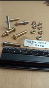 M6X30 (3 CM) BAUT MUR HEXAGON KUNING FULL DRAT BMK M6 X 30 PANJANG 3 CM DIAMETER BODY 6MM BAUT KUNING 6X30 KUNCI 10 BAUT MUR HEX M6X30MM BAUT HEXAGONAL BOLT 6 X 30MM KUNCI PAS 10MM
