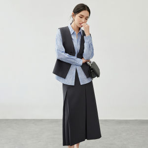 Elegant Two-Button Vest Elastic Waist Mini Skirt Casual Set Womens New Style 2025 Autumn Complete Matching Polyester Fiber V-Neck Button Style