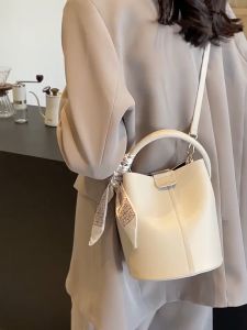 Shoulder bag for woman Bucket bag Korean style fashionable chic ins new womens bag high end crossbody bag