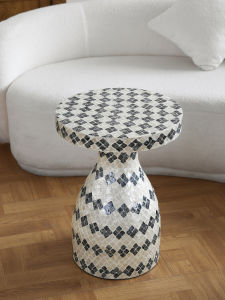 โต๊ะกาแฟลายเรขาคณิตสไตล์ฝรั่งเศสระดับไฮเอนด์ ตกแต่งห้องนั่งเล่น โซฟา เสื้อคลุม โต๊ะเล็ก โต๊ะเหลี่ยม โต๊ะกลมสไตล์ยุโรปกลางแจ้ง