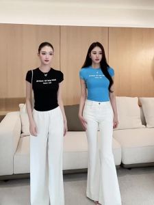Áo Thun Ôm In Chữ Cổ Tròn Tay Ngắn