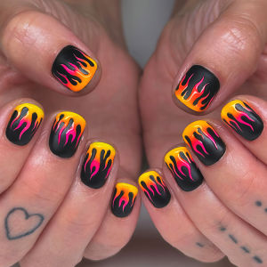 Short Medium fake nails for women gilrs gradient pink red yellow purple flame Square nail tips full cover press on false nail
