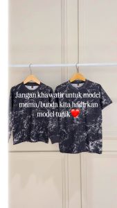 Kaos Couple Family Washed Tampil Kompak Dengan Atasan Washed Warna Hitam
