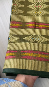 Set Kain Songket Motif Palembang & Selendang Kain Songket Best Seller\\n\\n Apa Itu Kain Songket Motif Palembang?\\n\\nKain Songket Motif Palembang adalah kain tradisional yang berasal dari kota Palembang, Sumatera Selatan, Indonesia. Kain ini memiliki keunikan dan nilai seni tinggi yang membuatnya menjadi salah satu kain songket terbaik di Indonesia.\\n\\n Sejarah Kain Songket Motif Palembang\\n\\nKain Songket Motif Palembang memiliki sejarah panjang yang mencakup lebih dari 500 tahun. Tradisi pembuatan kain ini telah dilestarikan dari generasi ke generasi oleh masyarakat Palembang. Kain Songket Motif Palembang biasanya digunakan dalam acara-acara penting seperti pernikahan, upacara adat, dan lainnya.\\n\\n Karakteristik Kain Songket Motif Palembang\\n\\nKain Songket Motif Palembang memiliki karakteristik yang khas dan berbeda dari kain songket lainnya. Beberapa karakteristik tersebut antara lain:\\n\\n- Motif yang unik dan indah\\n- Warna-warna yang cerah dan menarik\\n- Tekstur yang lembut dan halus\\n- Proses pembuatan yang rumit dan membutuhkan waktu lama\\n\\n Keunikan Kain Songket Motif Palembang\\n\\nKain Songket Motif Palembang memiliki keunikan yang tidak dimiliki oleh kain songket lainnya. Beberapa keunikan tersebut antara lain:\\n\\n- Motif yang menggambarkan kehidupan masyarakat Palembang\\n- Warna-warna yang mencerminkan budaya Palembang\\n- Teknik pembuatan yang unik dan tradisional\\n\\n Sarung Kain Songket Murah: Tips Memilih\\n\\nSarung Kain Songket Murah adalah pilihan tepat bagi Anda yang ingin memiliki kain songket namun dengan harga terjangkau. Berikut beberapa tips memilih sarung kain songket murah yang berkualitas:\\n\\n Cara Membeli Sarung Kain Songket Murah yang Berkualitas\\n\\nUntuk membeli sarung kain songket murah yang berkualitas, Anda dapat mengikuti beberapa langkah berikut:\\n\\n1. Pilih toko online atau offline yang terpercaya\\n2. Periksa kualitas kain dan motif\\n3. Bandingkan harga dengan kualitas\\n4. Baca ulasan dan testimoni pelanggan\\n\\n Tips Memilih Motif Sarung Kain Songket\\n\\nUntuk memilih motif sarung kain songket yang sesuai, Anda dapat mengikuti beberapa tips berikut:\\n\\n- Pilih motif yang sesuai dengan acara atau keperluan Anda\\n- Pilih motif yang menarik dan unik\\n- Pilih motif yang cocok dengan warna kulit Anda\\n\\n Kelebihan Sarung Kain Songket Murah\\n\\nBeberapa kelebihan sarung kain songket murah antara lain:\\n\\n- Harga terjangkau\\n- Kualitas yang baik\\n- Desain yang menarik\\n\\n Set Kain Songket Motif Palembang & Selendang Kain Songket Best Seller\\n\\nSet Kain Songket Motif Palembang & Selendang Kain Songket Best Seller adalah pilihan tepat bagi Anda yang ingin memiliki kain songket dengan motif Palembang dan selendang yang indah. Berikut beberapa manfaat dan kelebihan set kain songket ini:\\n\\n Manfaat Set Kain Songket Motif Palembang & Selendang Kain Songket Best Seller\\n\\nBeberapa manfaat set kain songket motif Palembang & selendang kain songket best seller antara lain:\\n\\n- Cocok digunakan untuk acara-acara penting seperti pernikahan, upacara adat, dan lainnya\\n- Memiliki nilai seni yang tinggi\\n- Memiliki nilai budaya yang tinggi\\n\\n Cara Membeli Set Kain Songket Motif Palembang & Selendang Kain Songket Best Seller\\n\\nUntuk membeli set kain songket motif Palembang & selendang kain songket best seller, Anda dapat mengikuti beberapa langkah berikut:\\n\\n1. Pilih toko online atau offline yang terpercaya\\n2. Periksa kualitas kain dan motif\\n3. Bandingkan harga dengan kualitas\\n4. Baca ulasan dan testimoni pelanggan\\n\\n Kelebihan Set Kain Songket Motif Palembang & Selendang Kain Songket Best Seller\\n\\nBeberapa kelebihan set kain songket motif Palembang & selendang kain songket best seller antara lain:\\n\\n- Harga terjangkau\\n- Kualitas yang baik\\n- Desain yang menarik\\n\\n Kain Songket Desain Klasik: Sejarah dan Karakteristik\\n\\nKain Songket Desain Klasik adalah kain songket yang memiliki desain klasik dan elegan. Berikut beberapa informasi tentang sejarah dan karakteristik kain songket desain klasik:\\n\\n Sejarah Kain Songket Desain Klasik\\n\\nKain Songket Desain Klasik memiliki sejarah panjang yang mencakup lebih dari 500 tahun. Tradisi pembuatan kain ini telah dilestarikan dari generasi ke generasi oleh masyarakat Indonesia.\\n\\n Karakteristik Kain Songket Desain Klasik\\n\\nKain Songket Desain Klasik memiliki karakteristik yang khas dan berbeda dari kain songket lainnya. Beberapa karakteristik tersebut antara lain:\\n\\n- Desain yang klasik dan elegan\\n- Tekstur yang lembut dan halus\\n- Proses pembuatan yang rumit dan membutuhkan waktu lama\\n\\n Keunikan Kain Songket Desain Klasik\\n\\nKain Songket Desain Klasik memiliki keunikan yang tidak dimiliki oleh kain songket lainnya. Beberapa keunikan tersebut antara lain:\\n\\n- Desain yang mencerminkan budaya Indonesia\\n- Teknik pembuatan yang unik dan tradisional\\n- Nilai seni yang tinggi\n}