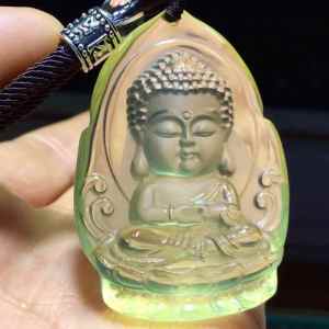 Natural topaz Sakyamuni Buddha Topaz Baby Buddha pendant ✨🍃 full shape exquisite carving. There is a Buddha in the heart fortune bless peace and health! 🙏 Specifications: 43.5*30*13mm