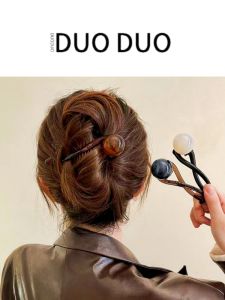 2025 New Pearl Twist Hair Clip Womens Shark Tail Hair Clip Caramel Color Vintage Large Atmosphere Hair Clip for Women