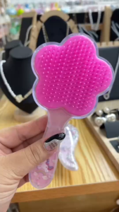 (สินค้าส่งจากไทย) แปรงหวีผม หวีผมเด็ก ลายการ์ตูน ลดไฟฟ้าสถิตย์ รูปทรงดอกไม้ รูปทรงโค้ง