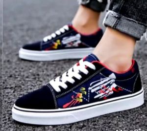 Sepatu Sneaker Casual Korea Distro Murah Keren Terbaru