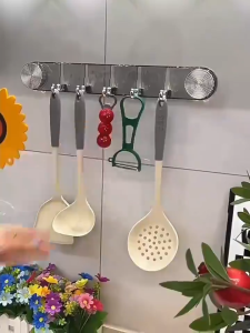 Thanh Móc Treo Đồ Đa Năng Hút Chân Không Không Khoan Đục Tiện Lợi