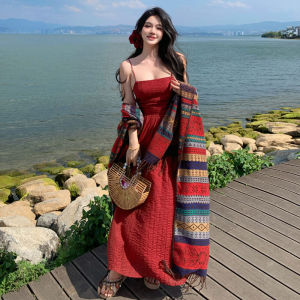 ชุดเดรสยาวคลุมไหล่สีแดงสไตล์วินเทจ ผ้าโพลีเอสเตอร์ 100% ฤดูร้อน 2024 ชุดเดรสยาวคลุมไหล่สไตล์วินเทจสำหรับผู้หญิง