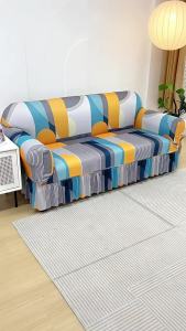 Printed Sofa Cover with Skirt: Universal Elastic Sofa Cover & 1 2 3 4 Seat Slipcover