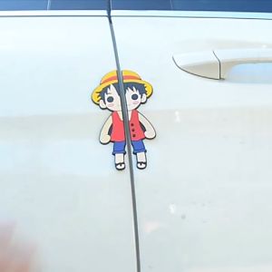 4PCS/set Pelindung Bumper Pintu Samping Mobil Bergambar luffy Kartun Karet Universal