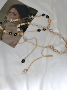 เข็มขัดโซ่ไข่มุกตกแต่งกระโปรงเดรสผู้หญิง เข็มขัดโซ่ไข่มุกสำหรับเด็กและเยาวชน โซ่โลหะผสมพื้นผิวเคลือบยางแบบลำลอง ตัวล็อกหัวเข็มขัดแบบมีด