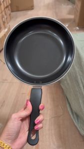 FL กระทะ เทฟล่อน กระทะทอดไข่ ทำเเพนเค้ก น้ำหนักเบา ถือง่าย ขนาด 16.5/20cm.