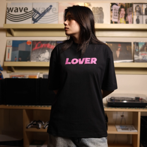 HEADS - Lover Tee Black | Kaos Graphic Lengan Pendek Pria/Wanita Heavyweight Boxy Fit 16s