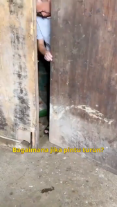 Roda Pintu Geser Universal / Roda Penopang Penahan Bawah Pintu Meja Portable Roller Sliding Door Bottom Wheel