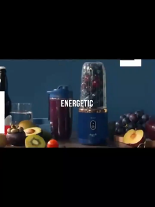 เครื่องปั่นพกพา เครื่องปั่นน้ำผลไม้ ไม้คั้นน้ำผลไม้ เครื่องปั่นน้ำผลไม้พกพา ใบมีด 6 ใบ ปั่นผลไม้ได้อย่างรวดเร็ 400ML ทำมิลค์เชค สมูทตี้ เครื่องปั่นจ๋ว