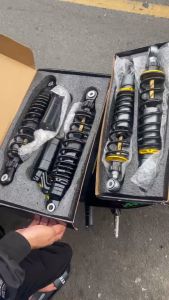 Cặp Phuộc Honda xe Wave/ Dream và Future đen ti vàng.