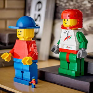 Large Scale Racing Driver Mini Figure Assembly Toy Adult Ornament Gift Magnified Version Building Blocks Childrens Plaything