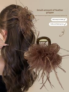 Elegant Feather Hair Clip Womens Autumn Winter Large Shark Clamp Headwear Plush Ostrich Feathers Stylish Hair Accessories