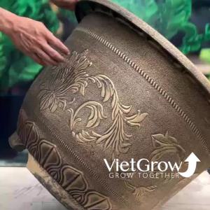 Chậu Nhựa Giả Đồng Hoa Văn Cổ Điển Kích Thước Miệng x Cao x Đáy: 83cm x 46cm x 55cm 153 Lít.