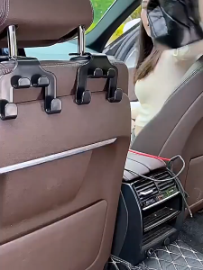 Gantungan Jok Mobil 4 Kail Hanger Kaitan Braket Kursi Barang Headrest Kursi Mobil 4 Kail Kait Car Hanger HP Mobil Double Hook Plastic Kuat Universal 2 In1 Plastik Tebal Kuat Multifungsi