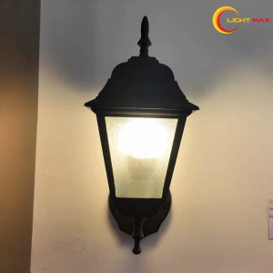 โคมไฟกิ่งนอก Light Max 053/008 ทรงสี่เหลี่ยม สีดำ 15 x 35 ซม