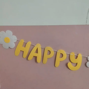 ป้ายผ้าวันเกิด ป้ายแบนเนอร์ ฉากหลังวันเกิดงานเลี้ยงฉลองแบนเนอร์ ลายดอกเดซี่ สีขาว และสีเหลืองสําหรับตกแต่งปาร์ตี้วันเกิดเด็ก 