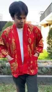 เสื้อคลุมยูกะตะผ้าฝ้ายพิมพ์ทองสีแดงลายมังกรทอง