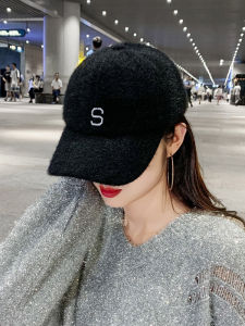 หมวกเบสบอลผ้าขนแกะบุฟองน้ำสไตล์เกาหลีสำหรับผู้หญิง หมวกฤดูใบไม้ผลิฤดูใบไม้ร่วงฤดูหนาวปี 2024 หมวกเบสบอลปักลายแฟชั่น