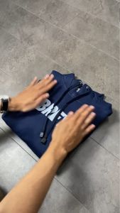 BREY Hoodie Crown: Desain Unik & Nyaman untuk Pria dan Wanita