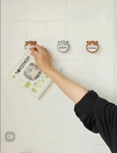 Useful Strong Adhesive Cartoon Bear Towel Rack Keep Tidy Towel Hanger Cute Bear Wash Cloth Storage Plug Bathroom Supply