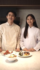 Chef Series SIMPLE Series Tangan Panjang Baju Koki - Putih