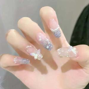 Shiny Silver Flash Butterfly Short Wearing False Nails for Women New Years Design Premium Ice Transparent Blue Nail Art Tools