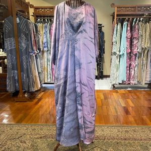 Fabia Kaftan by Dian Pelangi LIMITED EDITION Busana Muslim Baju Maxi Dress Gamis Abaya Gaun Batik Pesta Pernikahan Kondangan Wanita Hijaber Cantik Anggun Modis Modern Mewah Casual Formal Model Motif Hand Made Terlaris Terbaru Kekinian