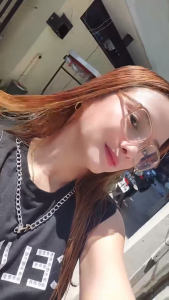 Whitening Sunscreen Cream Hydrating Moisturizing Sunscreen Lotion Anti-UV Tabir Surya SPF50+ PA+++ Anti-hitam Anti-penuaan Anti-bintik matahari Mencerahkan dan Melembabkan Tahan keringat Film instan Perjalanan Harian 40g