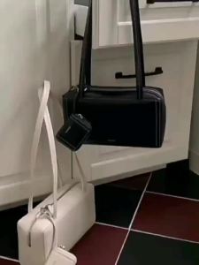 fever ช่องเกาหลี standoil กระเป๋าสะพายไหล่หญิงหนังวัวบอสตันกระเป๋าใต้วงแขน stand oil กระเป๋าหูฟัง