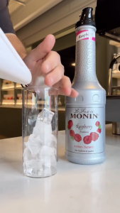 Monin Raspberry Fruit Mix 1L - Real Fruit Puree for Cocktails Sodas Smoothies & Frappes | Le Fruit de MONIN