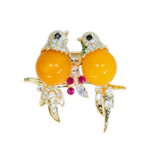 SEQUITO Noble Bridesmaid Gold Plated Brooch Pin Clothes Accessories Micro Pave Multicolor AAAAA Cubic Zirconia Vivid Birds with Orange Pearl Brooches BP017