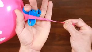 DINOSO: Alat Pengikat Balon Latex Mudah & Praktis untuk Dekorasi Ulang Tahun