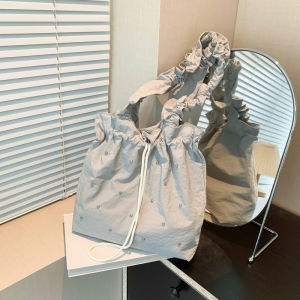 กระเป๋าผ้าใบ Canvas Tote Bag ทรงสี่เหลี่ยมแบน ความจุขนาดใหญ่ ปิดด้วยแม่เหล็ก กระเป๋าสะพายไหล่แบบเดี่ยว กระเป๋าถือ กระเป๋าใส่ของใช้ประจำวัน สำหรับเยาวชน