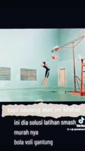 Bola Voli Gantung Latihan Smash & Pompa Bola