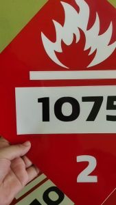 ป้ายก๊าซ1075 กันน้ำ 100% สติ๊กเกอร์เคลือบกัน UV อายุการใช้งาน 3-5ปี